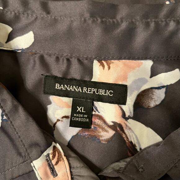 Banana Republic Satin Floral Blouse in Gray and Pink Size XL - Picture 7 of 9